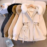 Zala – Elegantna Zimska Jakna od Luksuznog Materijala