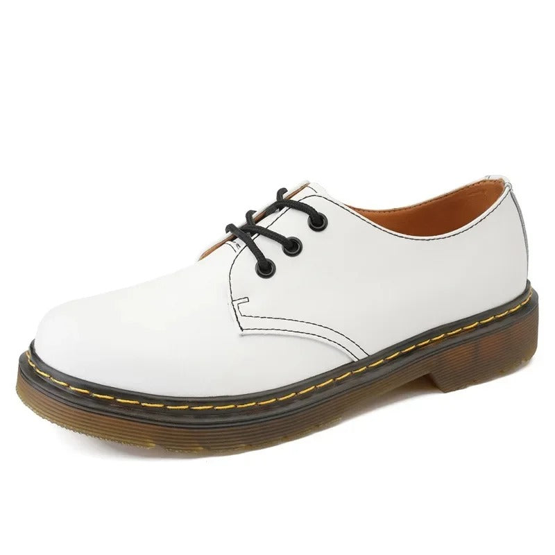 Žan – Elegancija u niskom kroju od svile