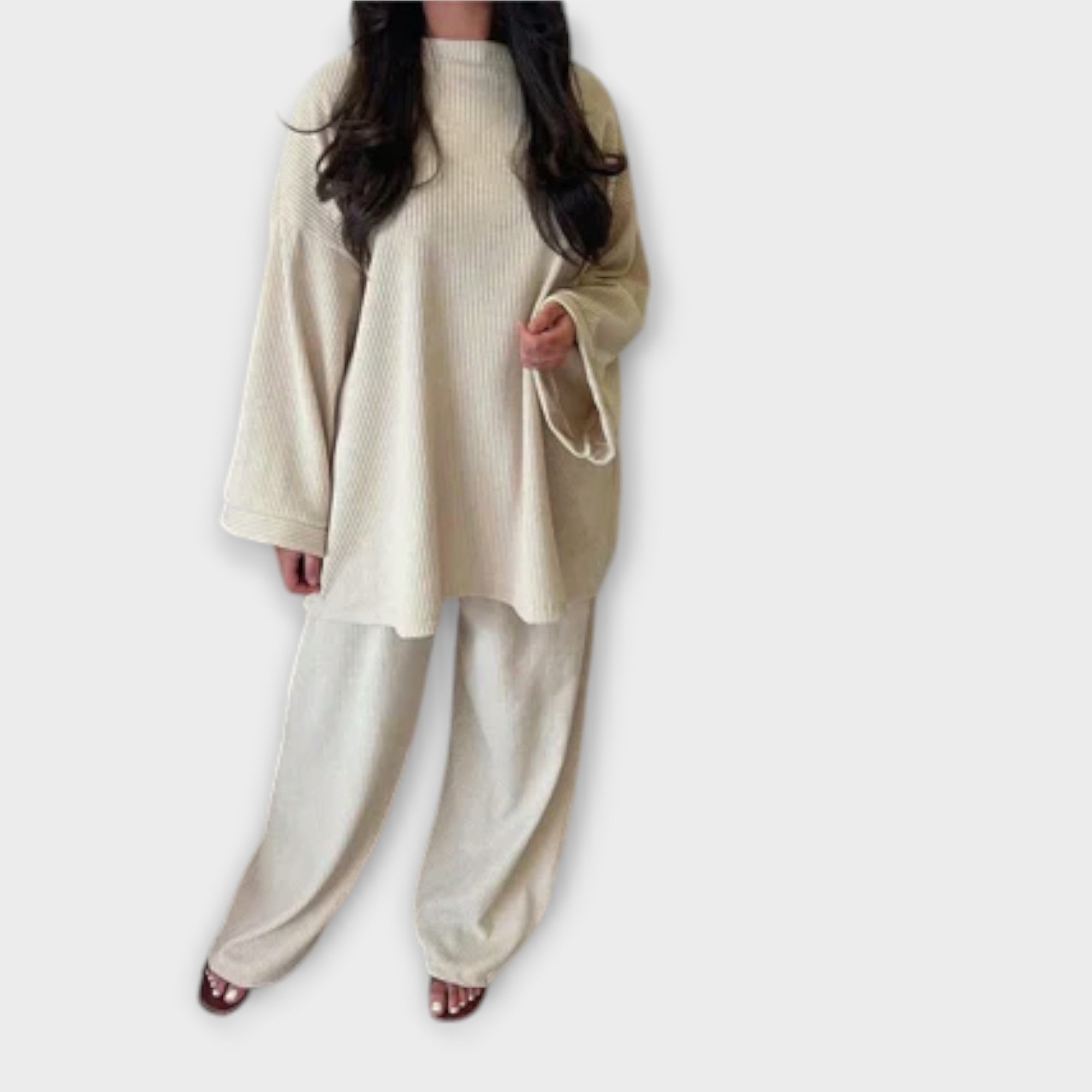 Lucija – Elegantan set s rebrastom od svile